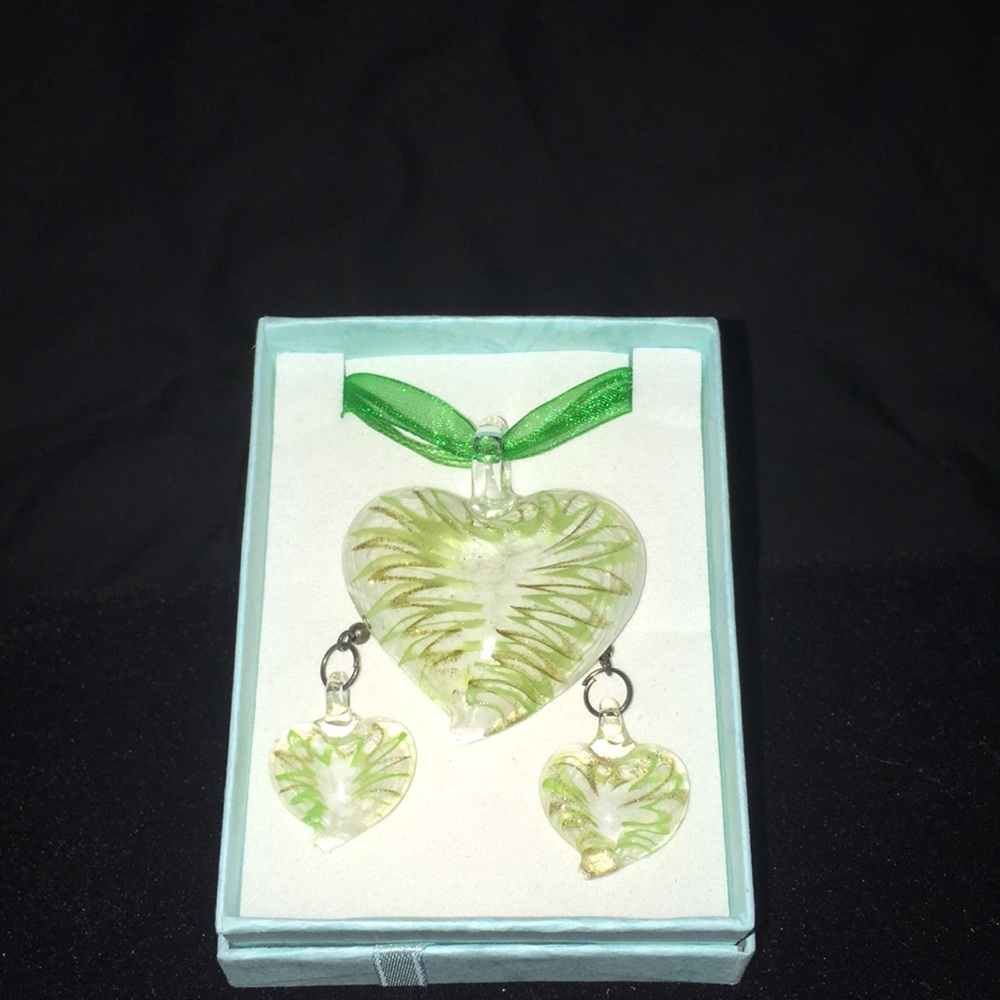 New Glass Heart Necklace & Earring Set in Gift Box